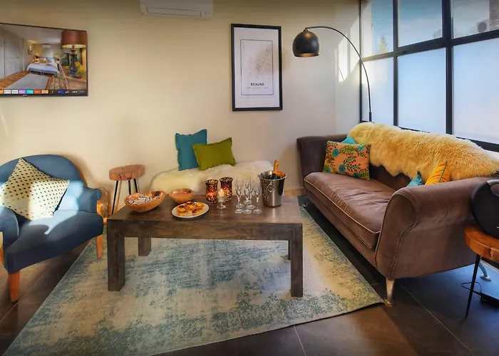 Maison Guigone - Ovo Network *